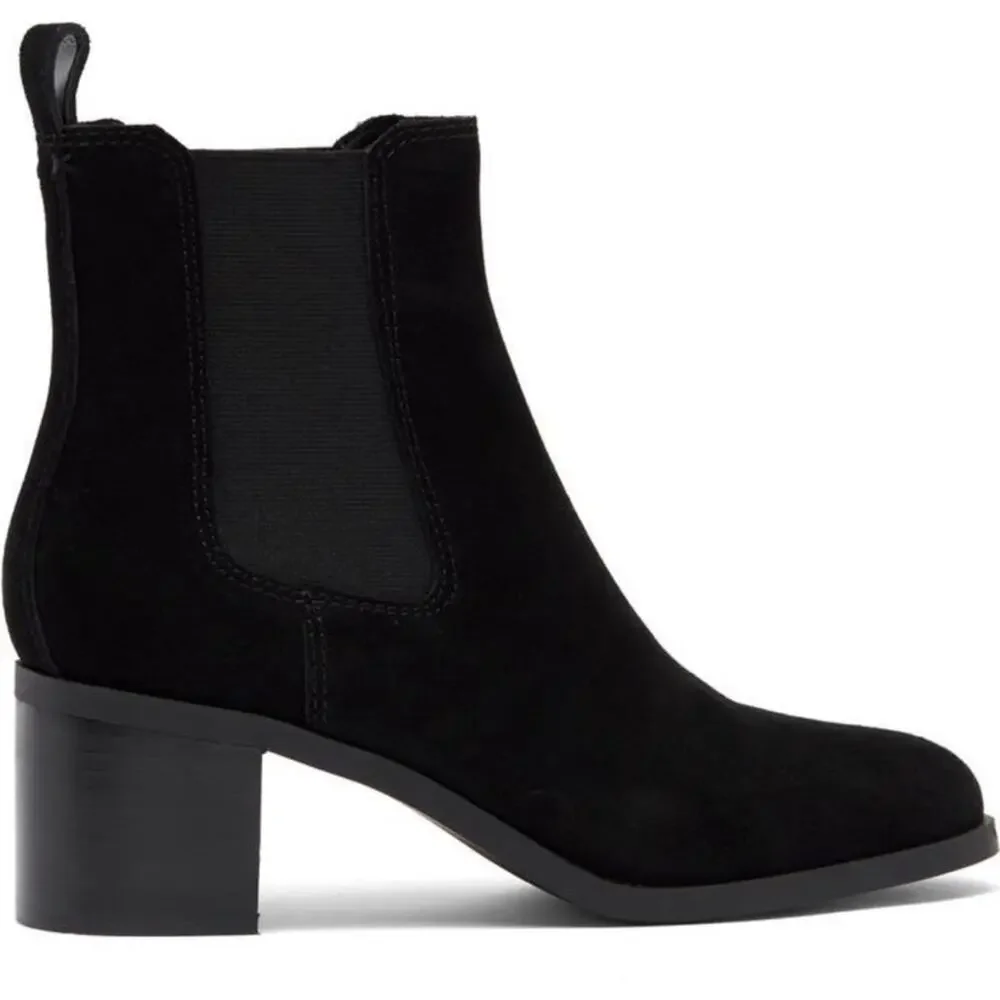 Steve Madden Rhiannon Chelsea Boots New